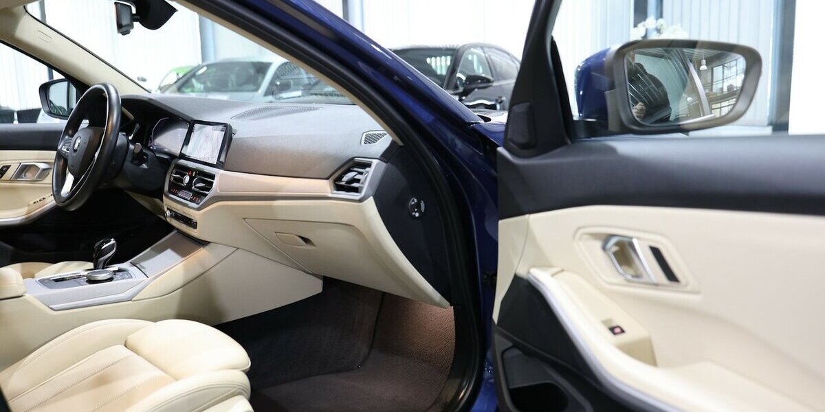 BMW 320d Touring SPORT BLUE & BEIGE / PANORAMA, LED 115.000 km 24.993 &euro; Hamm 59077