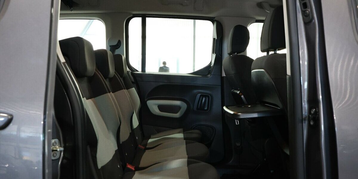 Citroen Berlingo 1.5 BLUE-HDI FEEL XL130 / 7-SITZER / 136.000 km 15.997 &euro; Hamm 59077