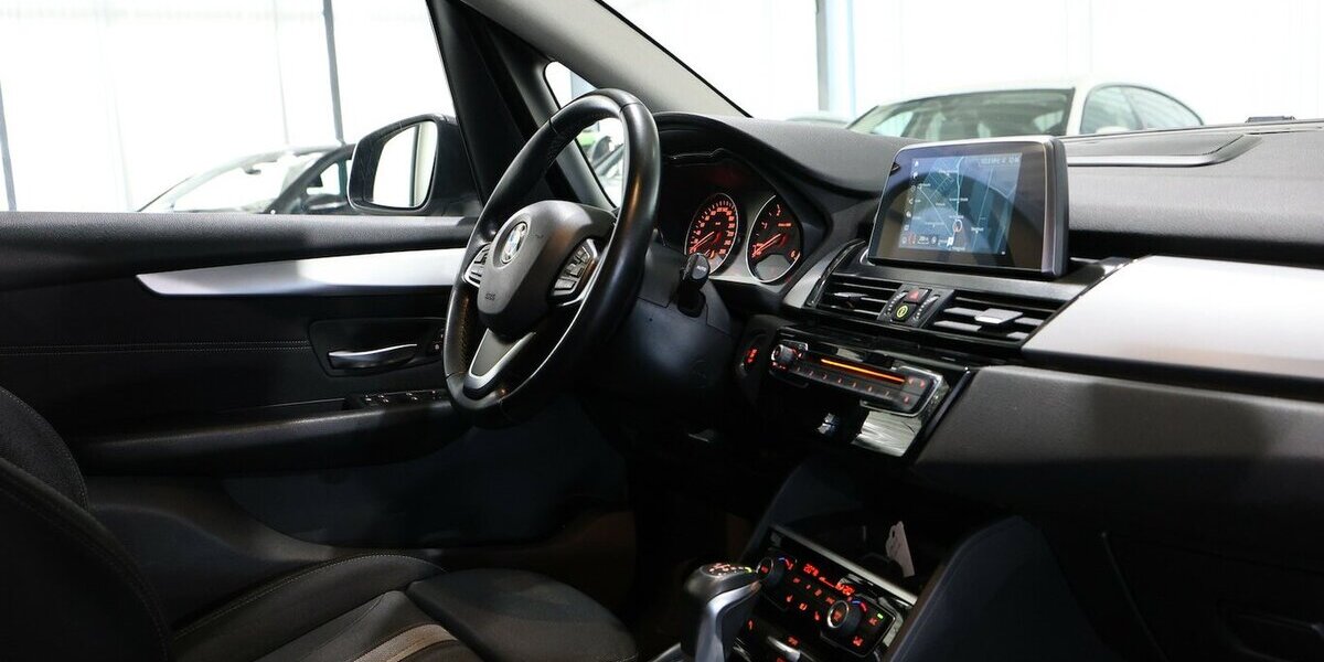 BMW 218 Active Tourer d Advantage BUSINESS LED,NAVI+ 158.000 km 13.888 &euro; Hamm 59077