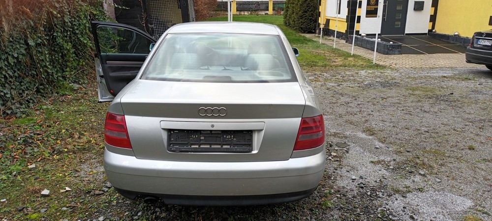 Audi A4 220.000 km 1.200 &euro; Ahlen 59227