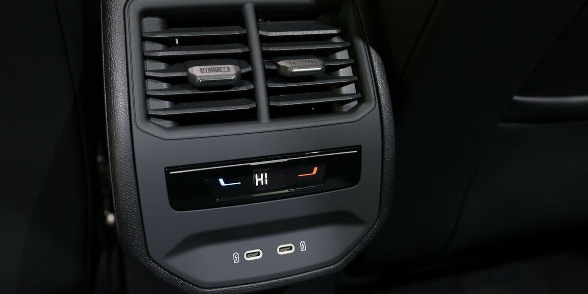 Seat Leon ST 2.0 TDI DSG FR-SPORT-PLUS / LED,PANORAMA 142.000 km 20.777 &euro; Hamm 59077