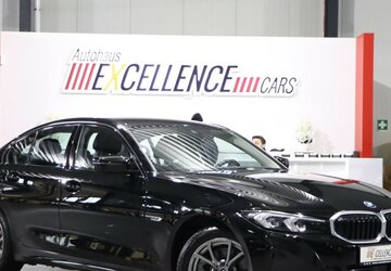 BMW 330e LIMOUSINE SHADOW CURVED+HEAD-UP, LED, H/K 46.000 km 30.993 &euro; Hamm 59077