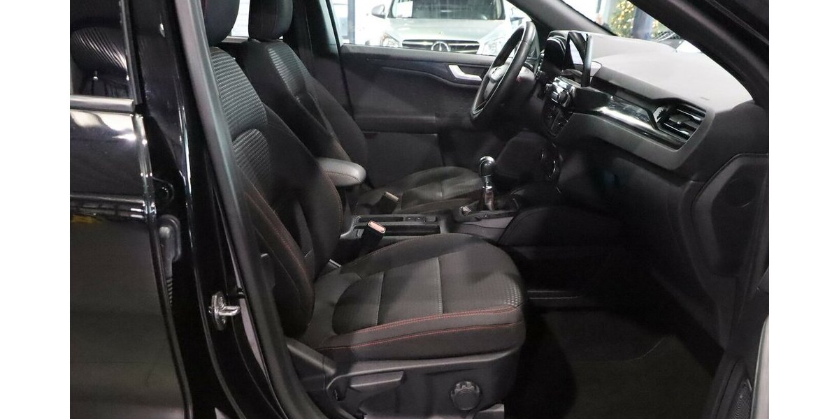 Ford Kuga 2.0 ECOBLUE STYLE ST-LINE SPORT BLACK / LED 125.000 km 17.444 &euro; Hamm 59077