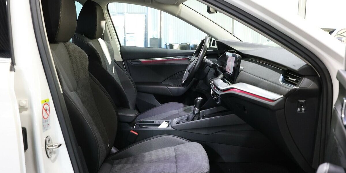 Skoda Octavia Combi 2.0 TDI FIRST-EDITION WHITE / LED 152.000 km 15.991 &euro; Hamm 59077