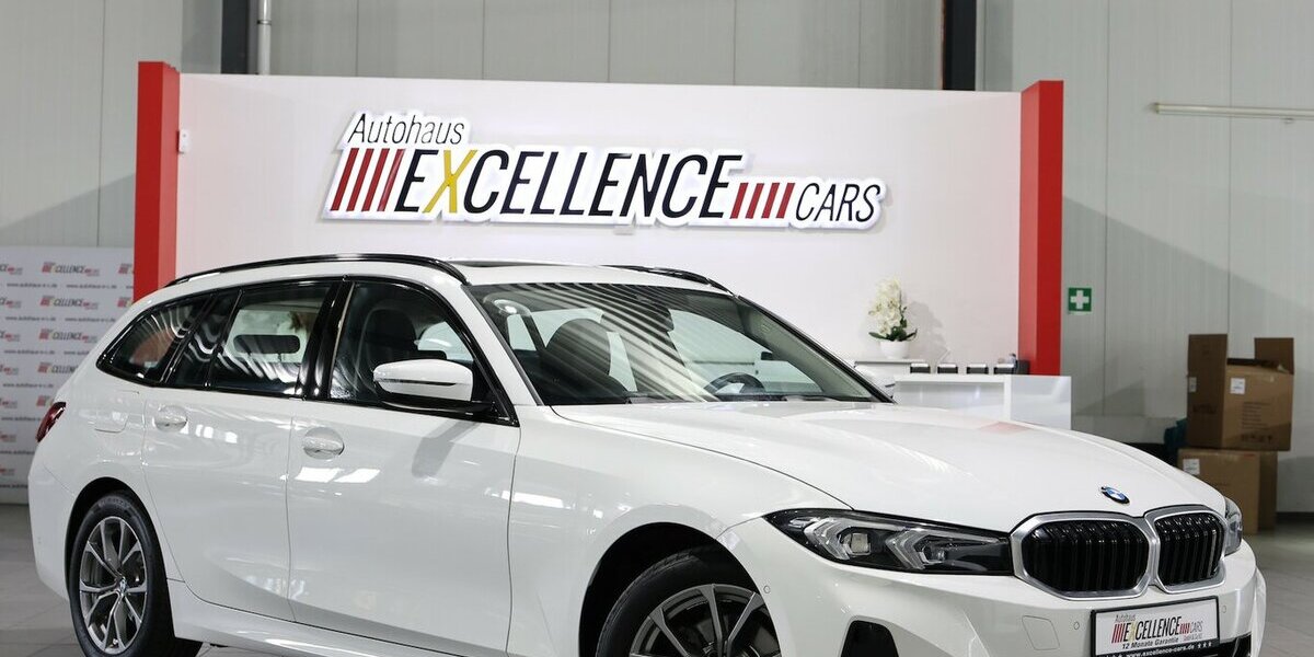 BMW 320d Touring SPORT / CURVED+HEAD-UP / PANORAMA 100.000 km 26.993 &euro; Hamm 59077