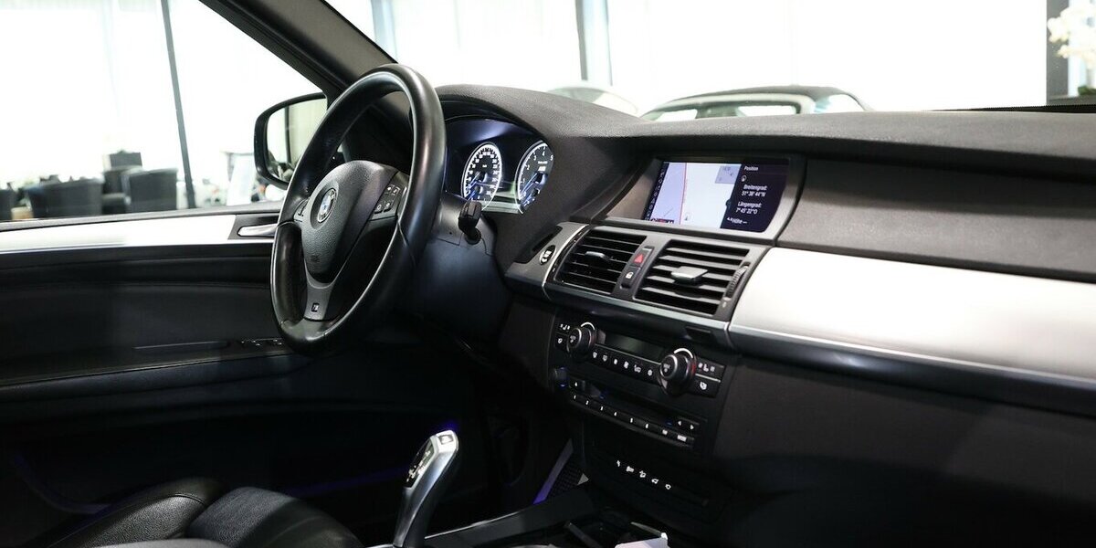 BMW X5 M xDrive50i WHITE M-SPORTPAKET / PANORAMA 66.000 km 20.500 &euro; Hamm 59077