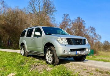 Nissan Pathfinder 344.000 km 6.700 &euro; Dortmund 44359