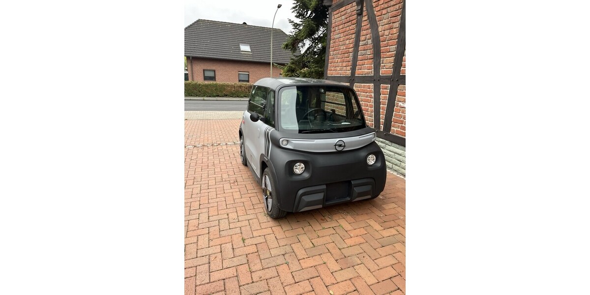 Opel rocks e 8.211 km 8.000 &euro; hamm 59065