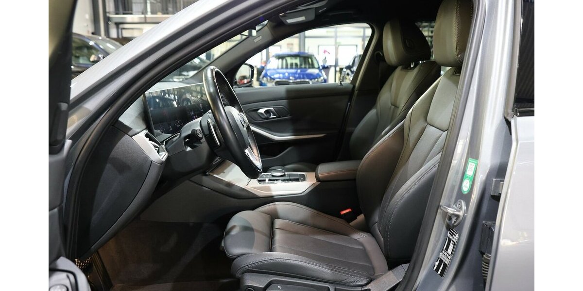 BMW 318d Touring ADVANTAGE CURVED+NAVI, LEDER, LED 67.000 km 27.777 &euro; Hamm 59077