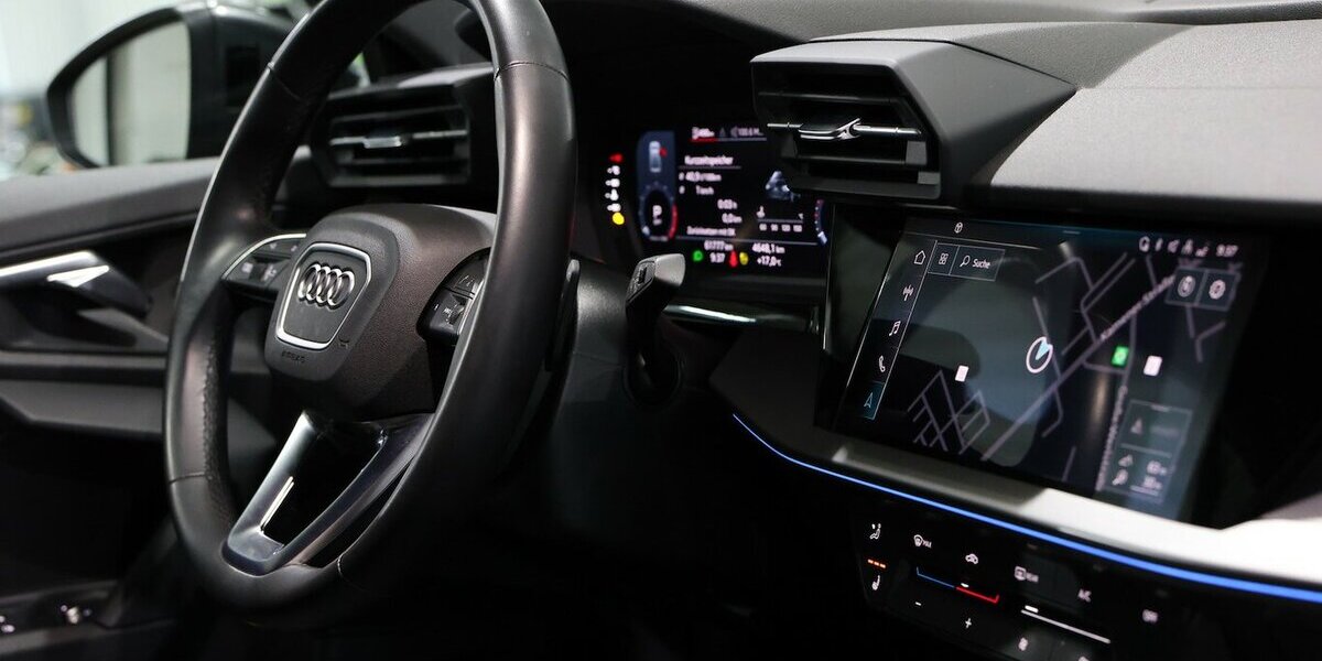 Audi A3 LIMOUSINE 30 TFSI S-LINE MATRIX, VOLL-LEDER 60.000 km 25.777 &euro; Hamm 59077