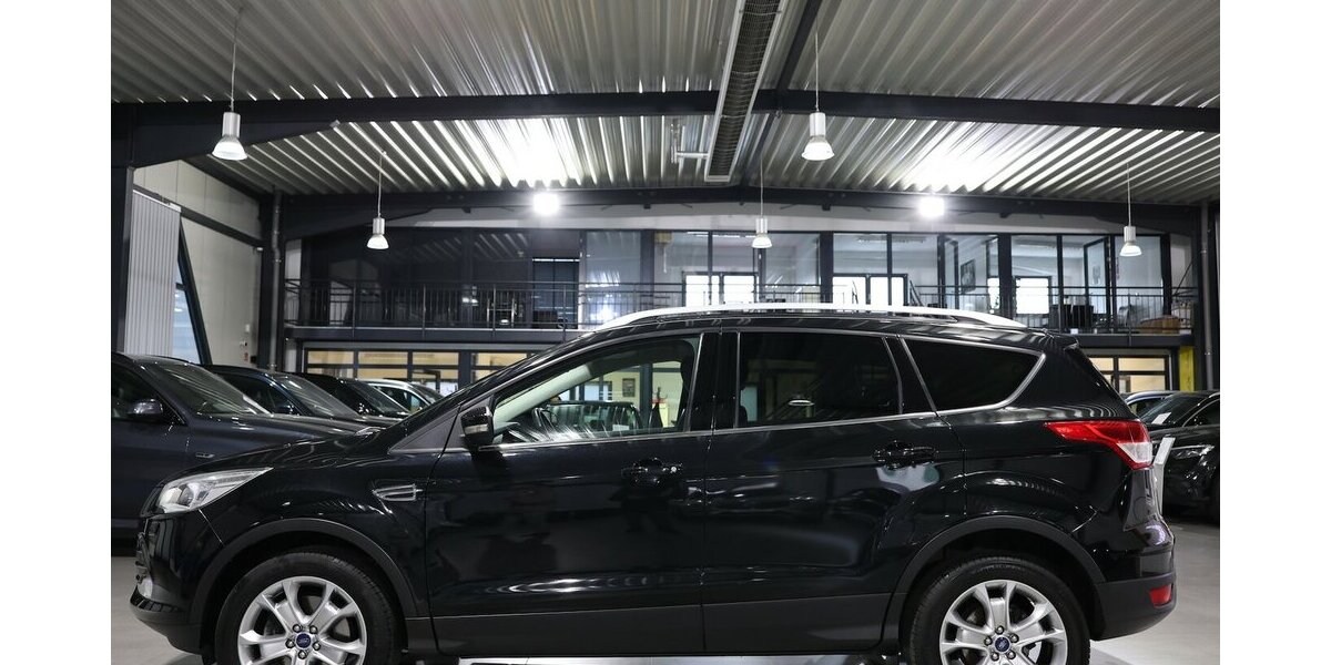 Ford Kuga 2.0 TDCI 4x4 TITANIUM / LEDER / NAVI+ 90.000 km 12.777 &euro; Hamm 59077