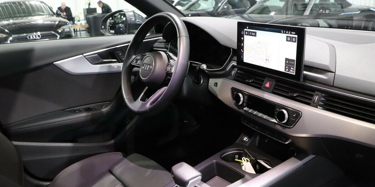 Audi A4 Avant 40 TFSI ADVANCED / LED / PANORAMA 55.000 km 27.994 &euro; Hamm 59077