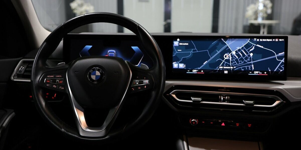 BMW 318d Touring SPORT FACE-LIFT CURVED+NAVI+KAMERA 69.000 km 25.993 &euro; Hamm 59077